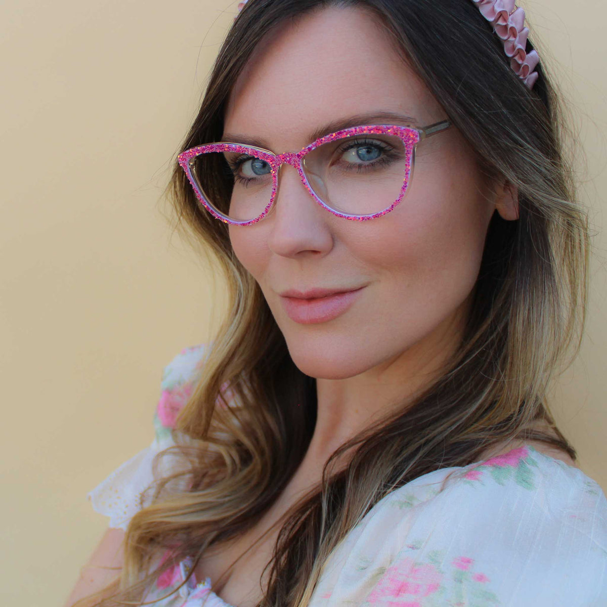 Louise Wide Glasses Appliqué